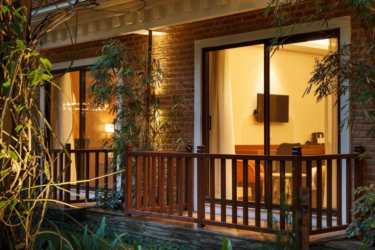Hotel Thrive, A Tropical Courtyard Katmandú Exterior foto