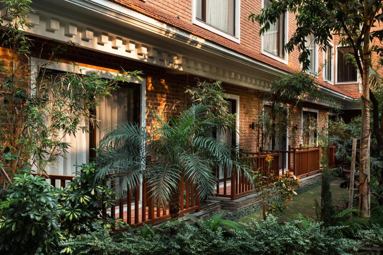 Hotel Thrive, A Tropical Courtyard Katmandú Exterior foto