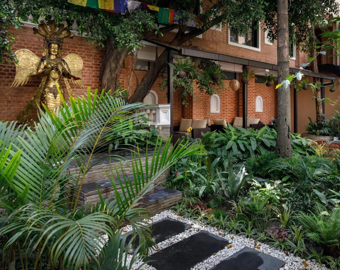 Hotel Thrive, A Tropical Courtyard Katmandú Exterior foto
