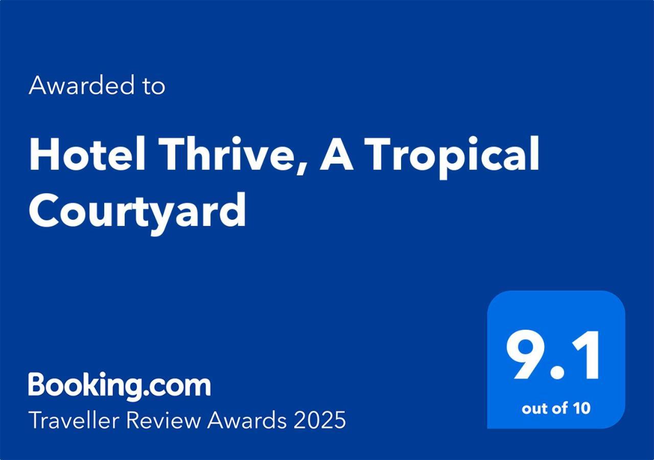 Hotel Thrive, A Tropical Courtyard Katmandú Exterior foto
